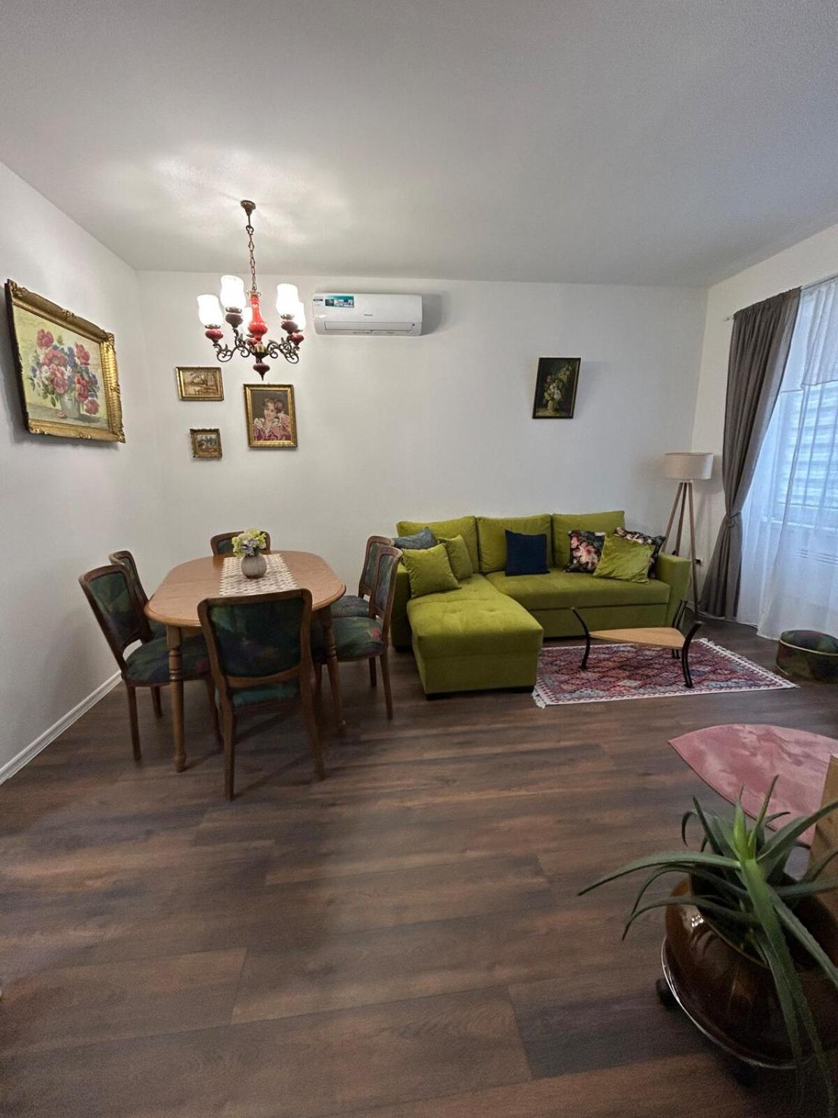 Nostalgija Cozy In Heart Of Apartment