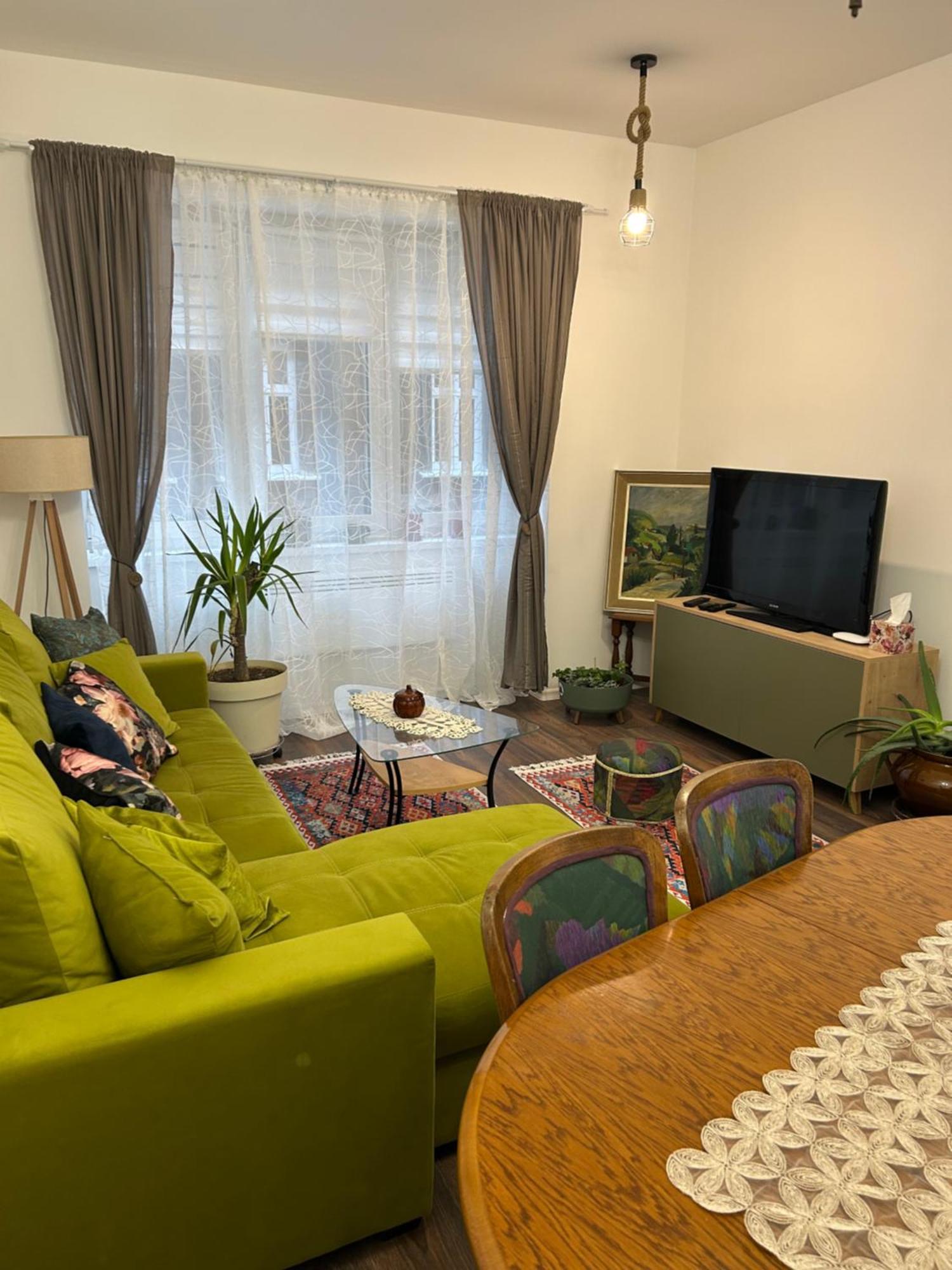 Nostalgija Cozy In Heart Of Apartment